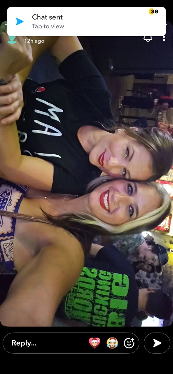 ArtmanRulea's tweet photo. Repping  nyc wit cleavland mid lol @trvisXX I mean @ClayTravis @tkelce @taylorswift13 @MerrillLynch @nashville @VandyFootball @vanderbiltlaw 💋- Kheck Mate The Drought was THE VERY worst… luv u mommy - B https://t.co/RYGgx4f8Ap