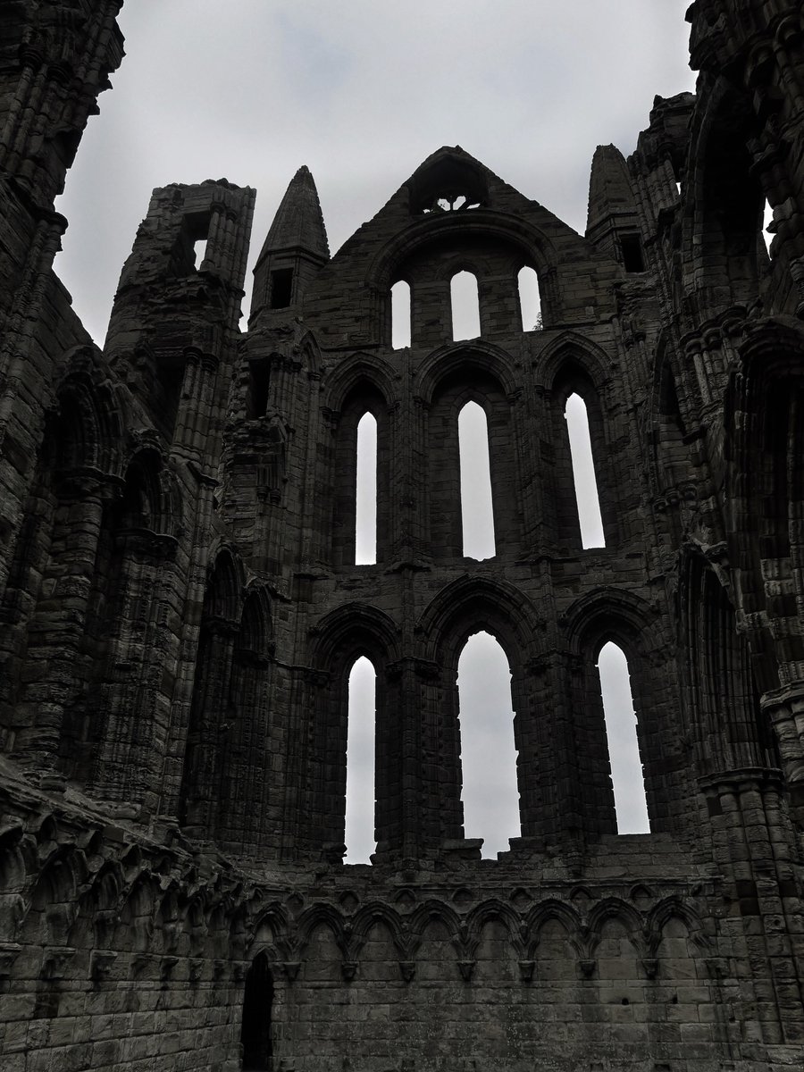 veilofcoffins's tweet photo. Whitby Abbey, England https://t.co/NuJL1qXF2V