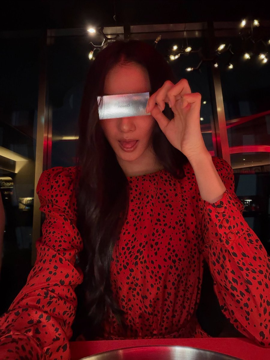 Velouralune's tweet photo. A night full of red cherry https://t.co/bLR0skhCYS