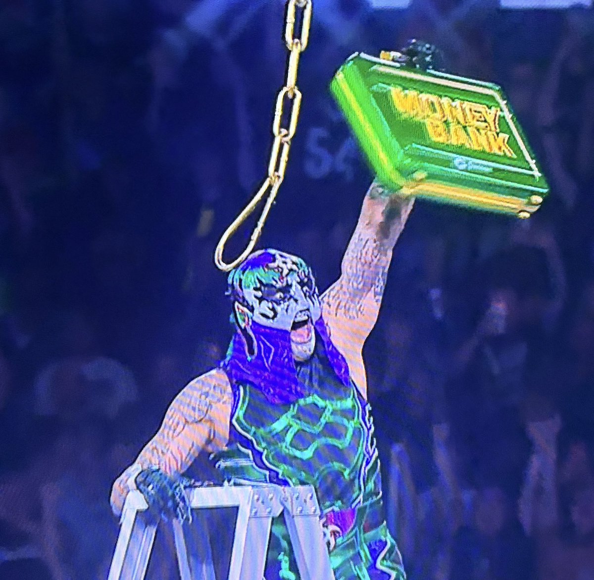 FadeAwayMedia's tweet photo. BREAKING: PENTA IS NOW YOUR MONEY IN THE BANK WINNER 

#MITB https://t.co/iakKPMhHvU