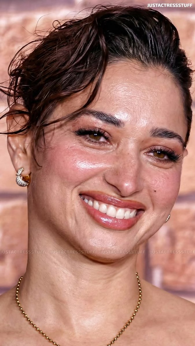 vinayak21303263's tweet photo. Tamannaah Bhatia https://t.co/EQ3J9kCP2O
