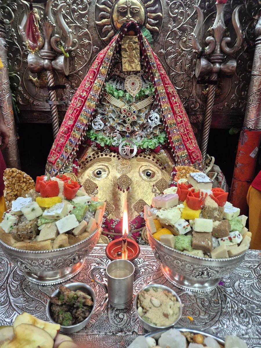 skmpsc's tweet photo. #Jai_Maa_ShriKalkaJi 🙏🏻🌸 #Temple #GoodMorning Daily Aarti 🙏🌹जय माँ श्री_कालका_जी🌹की मंदिर सुप्रभात आरती दर्शन २०८३_विक्रम_सम्वत् #आश्विन #नवरात्रि #प्रतिपदा #11Oct2026 #रविवार #Sunday #shrikalkajimandir.org https://t.co/DHyYFDraYu https://t.co/bGdfjh2V8b