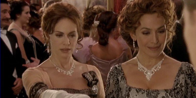 Cinguetterai's tweet photo. La principessa Maria Pia Lanti di Santacroce ritrova la marchesa Anna Obrofari a 23 anni di distanza dalla prima stagione di #Orgoglio
#BallandoConLeStelle #BarbaraDUrso #ElenaSofiaRicci https://t.co/VMfVERR3Rh