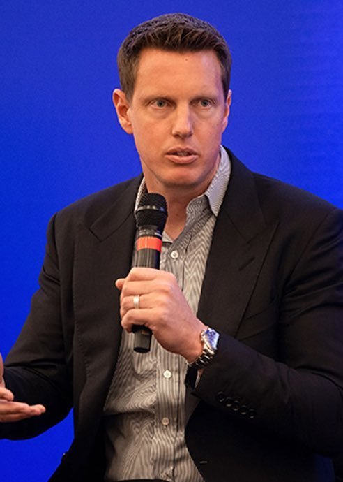 DiscussingFish_'s tweet photo. Skydance CEO David Ellison is reportedly pressuring DC Studios to produce a 'WOLVERINE' solo project.

"He thinks they own Wolverine."

(Source: https://t.co/25ORX9REZX) https://t.co/sFqSXwwBOJ