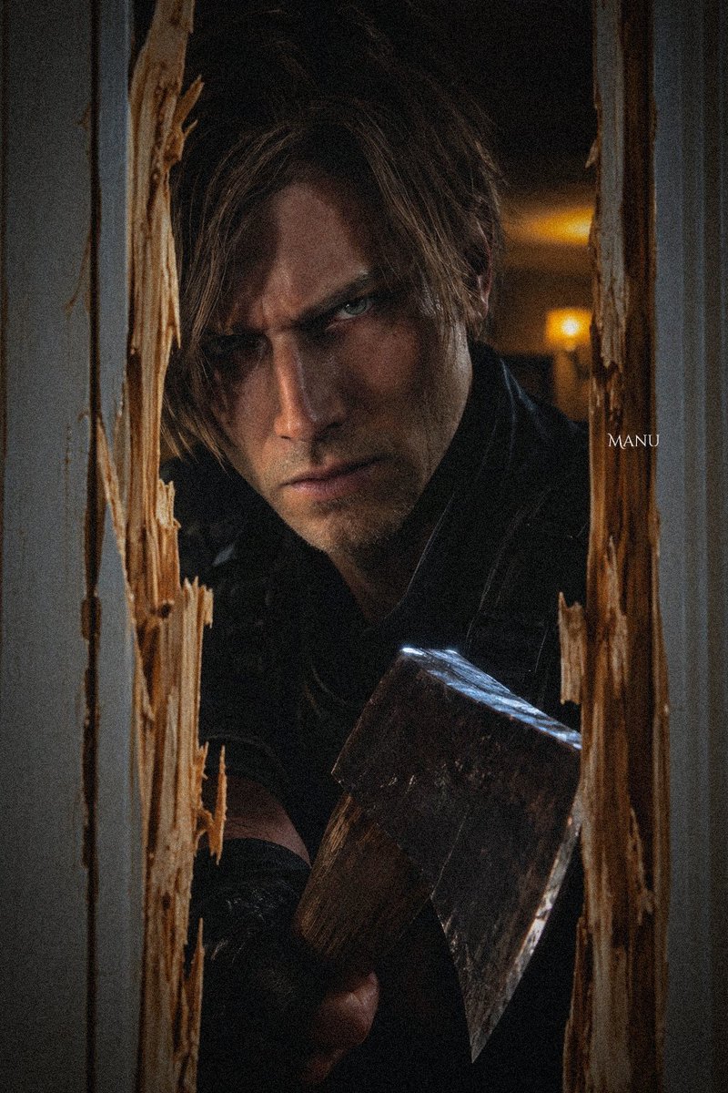 Manubiohazard's tweet photo. Here's Leon. 
 #ResidentEvil #LeonsKennedy #Re9 
#Rebhfun #biohazard #requiem #JackTorrance https://t.co/ksyfOy0itB
