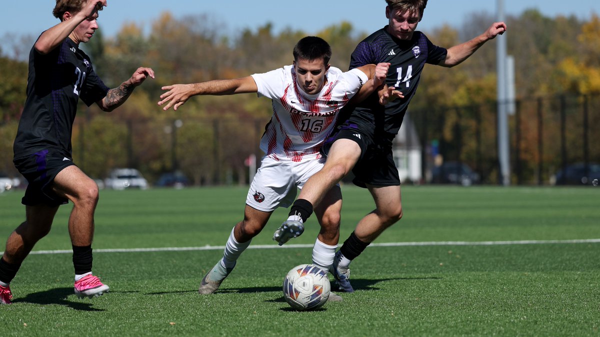 BLCvikings's tweet photo. Four second half goals resulted in a 4-1 win for @BLCMSoccer over Crown on an unseasonably warm mid-October afternoon Saturday at Scheels Field 

Recap: https://t.co/cRStXgMyaB

#BLCVikings | #d3soccer https://t.co/5pBw7AsmwM