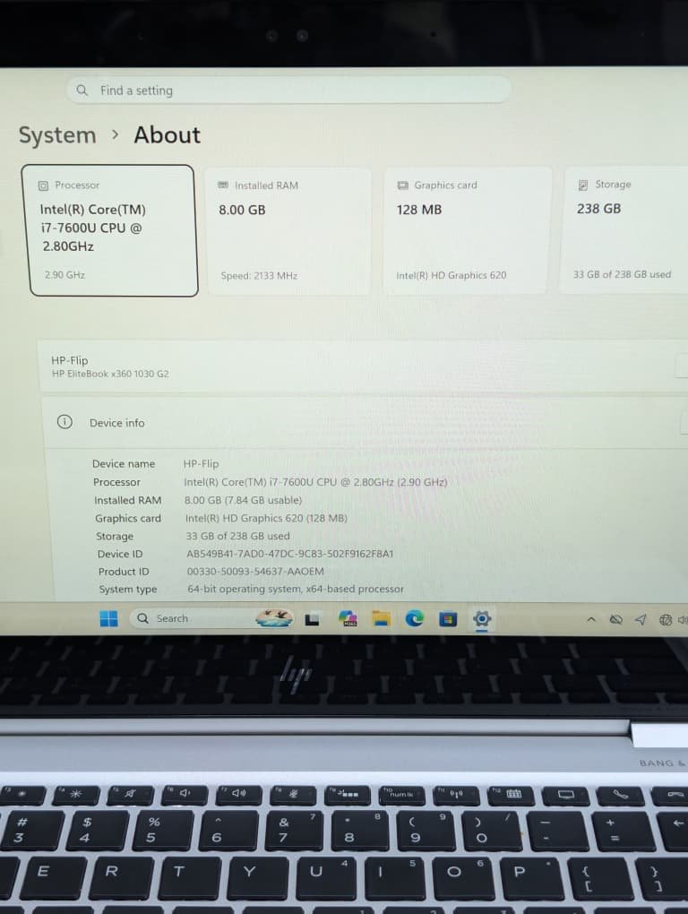 habeeb40592's tweet photo. *HP Elitebook x360 1030 G2*
13.3" 2in1 Touchscreen Display 
Intel i7-7th Gen 
8GB RAM | 256GB SSD
Face ID Authentication 
Backlit Keyboard 
Laptop + Charger ONLY 
N460K https://t.co/Zz0HhiTS8W
