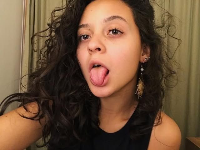 ginasavagesex's tweet photo. Pediu pra exibir a amiga novinha https://t.co/gldCHh70z2