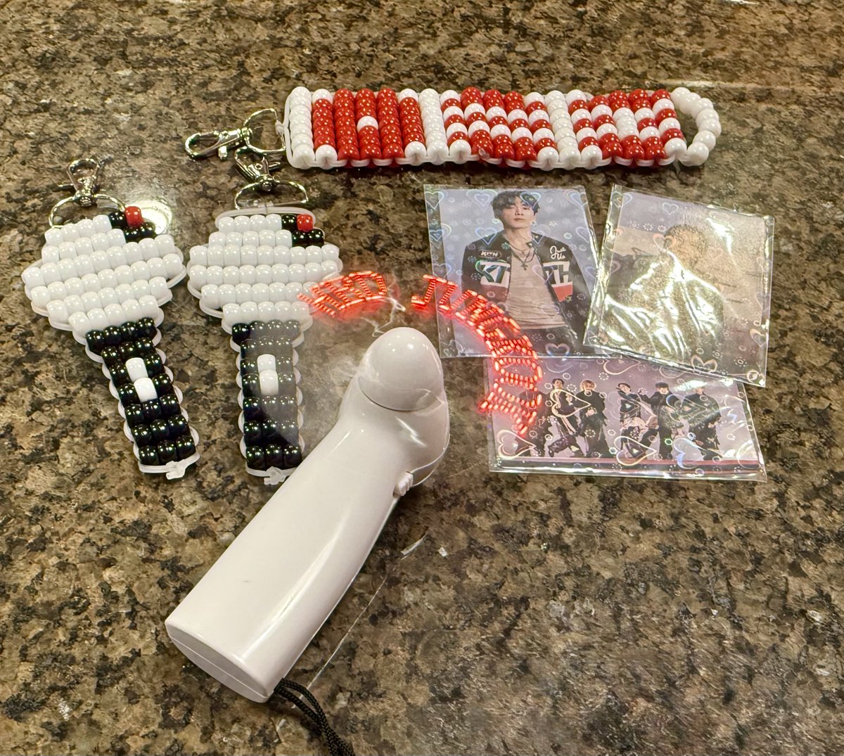 LoveBTSLoveJKJM's tweet photo. Thank you so much @loveablelady61 for these wonderful gifts! feel so lucky! love everything especially the very special HB Jungkook fan 🥰🥰❤️❤️😘😘 https://t.co/ThubTBzdAd