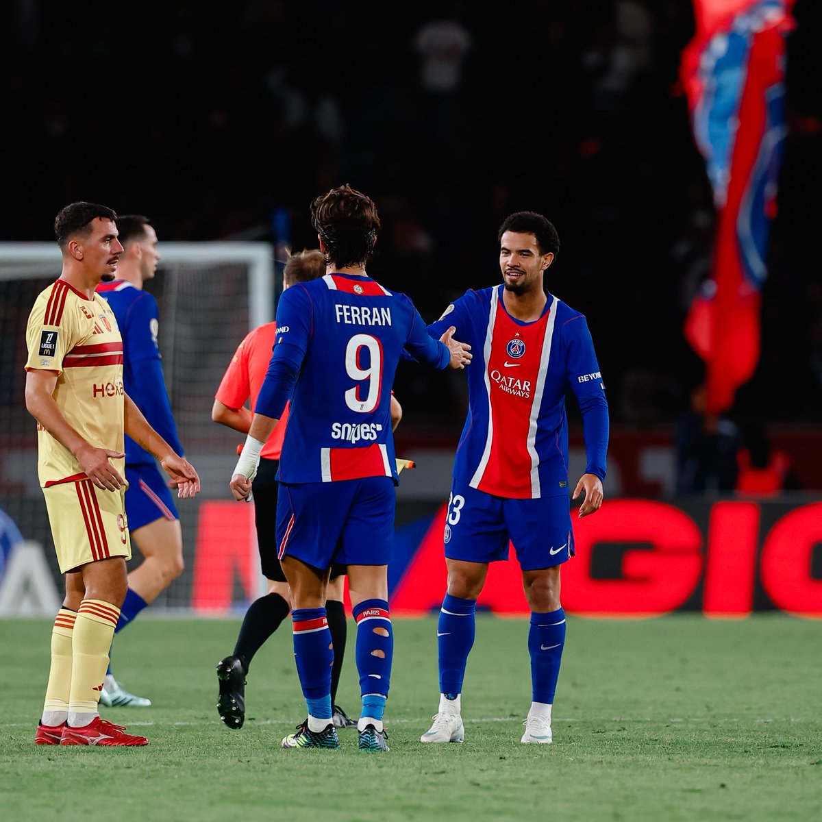 PSG_inside tweet picture
