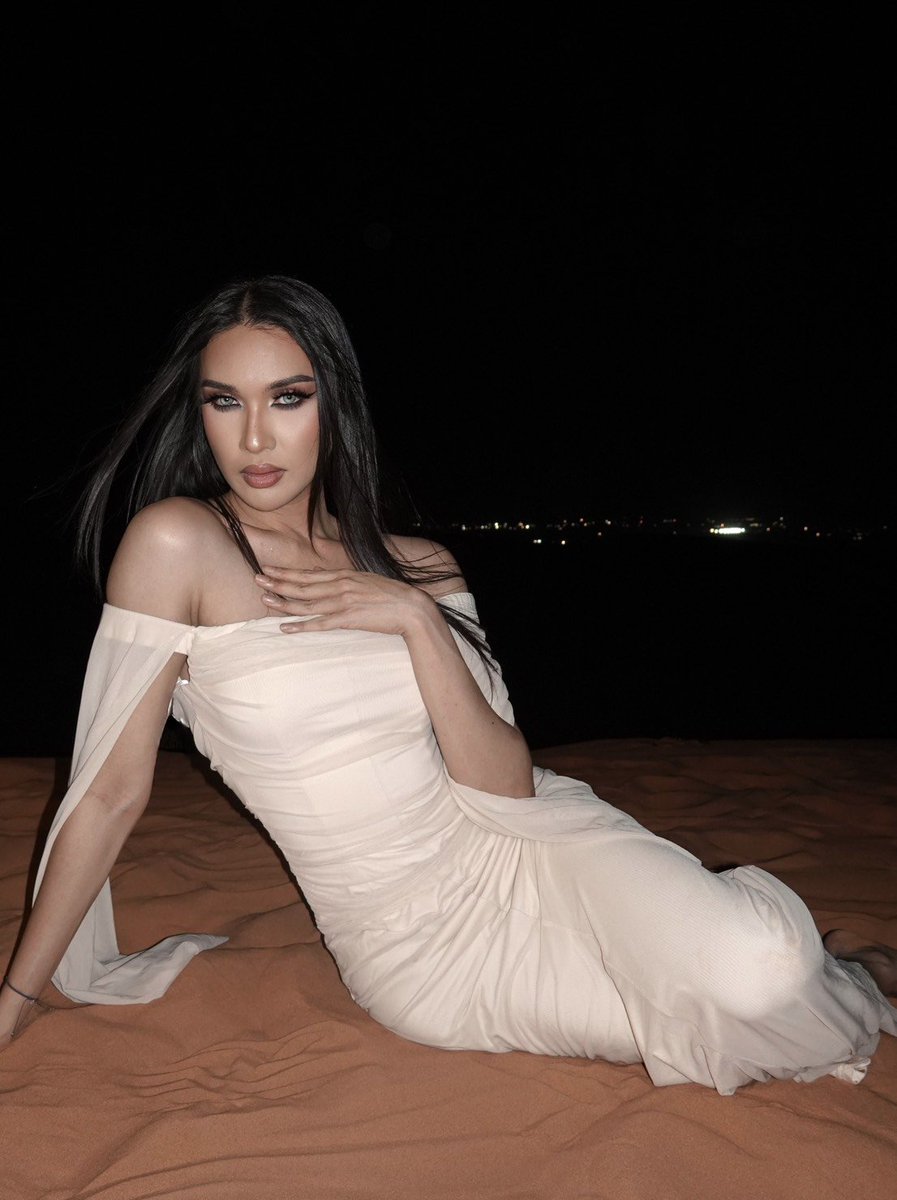 spvecially's tweet photo. #ladyboy_riyadh 
#ladyboy_saudi 
#ladyboy_both_in_riyadh https://t.co/lPEQ898XDj