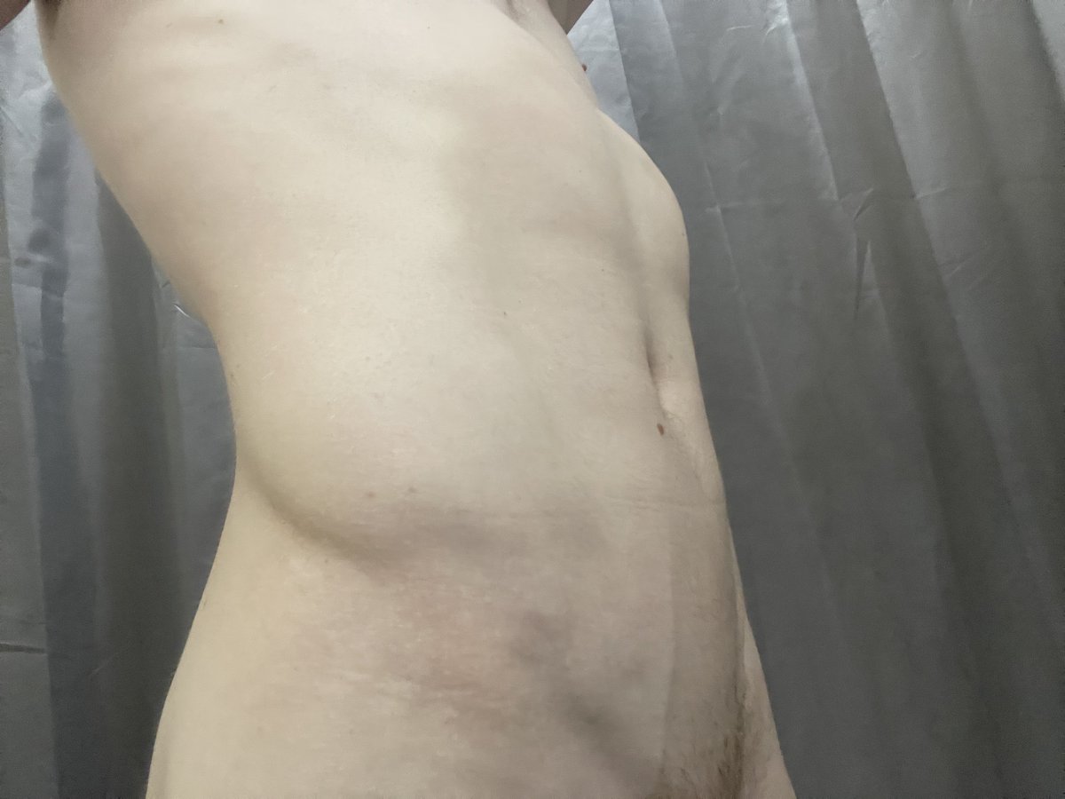 Introphie's tweet photo. I still can’t believe that a human body can withhold such changes within one day
(Few years of practice does not count 🌚)
Btw what do you think, should I spam a little with pictures from time to time? https://t.co/i4Py2FcHMm