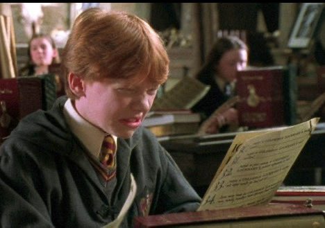 CentralHogwarts's tweet photo. Eu lendo o mesmo parágrafo pela centésima vez sem entender nada https://t.co/Ylmi7VTtBC