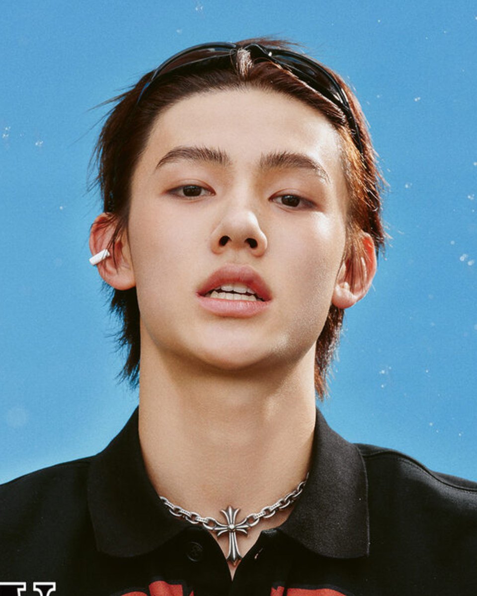 seanvrs's tweet photo. it's official seonghyeon owned this pose https://t.co/8ZFg6gcQJv