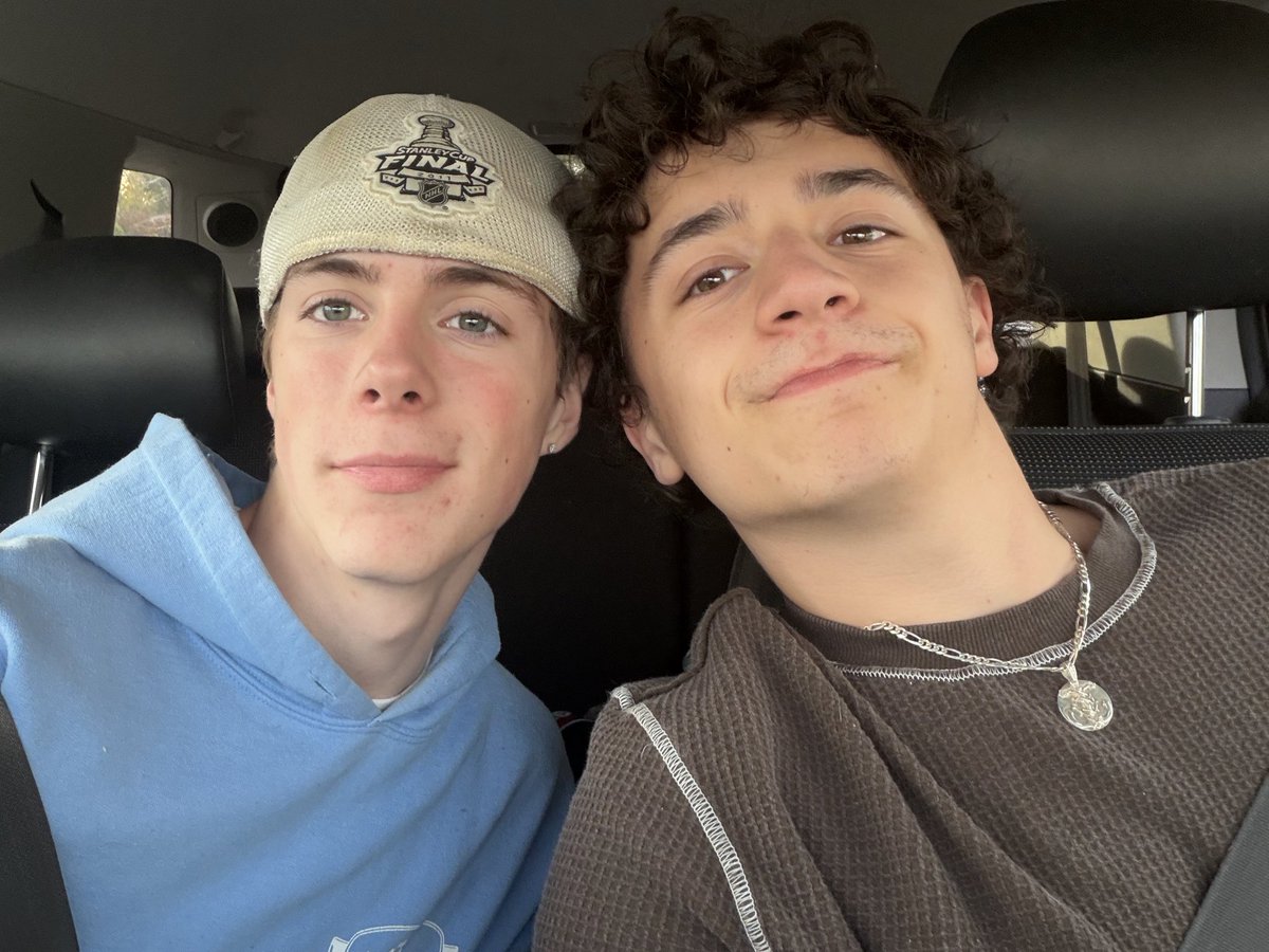 seanxjustin's tweet photo. Last nights live was so much fun! It was nice meeting you all gonna be live on Sean’s account on Sunday make sure to go sub! Link in bio 😆💙🤍 https://t.co/1taFZHcO0x