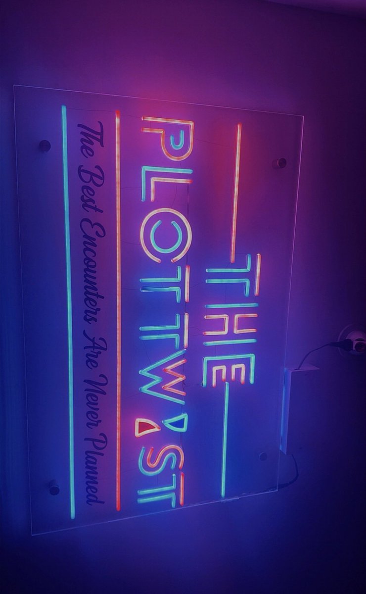 aditisarawgi_'s tweet photo. Went to my first offline event in bangalore, a travellers meet-up hosted by Nomichi! played games, listened to live music and our team won 🥹

such a fun evening! https://t.co/PbYGG1gukL