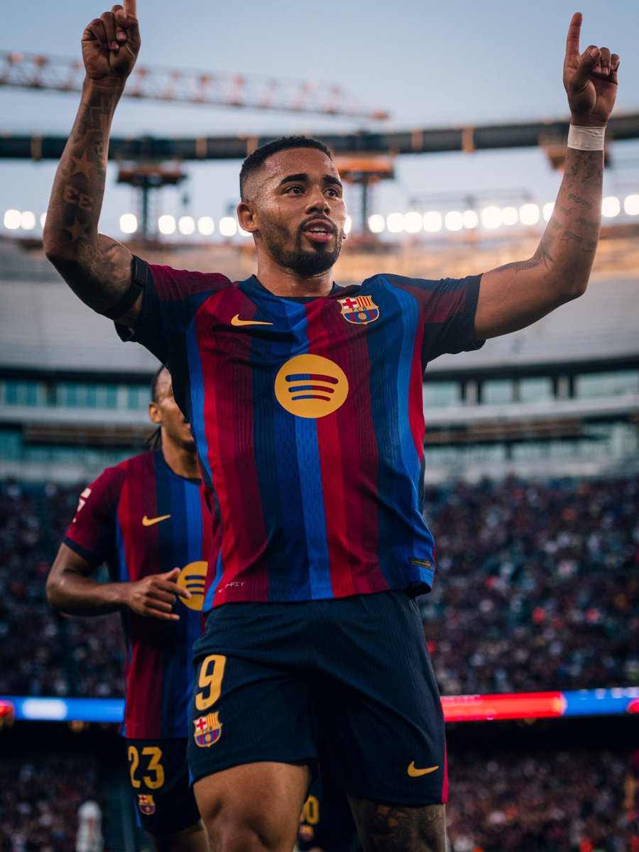 Josepintor80451's tweet photo. 🔵 Chelsea 5–1 Bournemouth!

Jordan Henderson marked his home debut with two goals and an assist—and made sure the crowd heard him. 👂🔥 João Pedro added a brace as Chelsea put five past Bournemouth. ⚽⚽

Who was your player of the match: Henderson or João Pedro? 👇

Source: @ChelseaFC