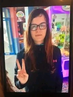 FreyjaBakke's tweet photo. MISSING: Have you seen missing girl Kayla?

We are appealing for help to locate Kayla who is missing from Sheffield.

Kayla, aged 15, was last seen around 6pm in the Meadowhall Retail Park area.

She is described as white, approximately 5ft 5ins tall, with long brown hair and is believed to be wearing a beige coat, black leggings and black trainers.

Officers are growing increasingly concerned for Kayla's welfare and are appealing anyone who may have information about her whereabouts to contact us.

Have you seen Kayla? Do you know she might be?

If you have any information please contact us online or on 101, quoting incident number 717 of 10 October 2026.