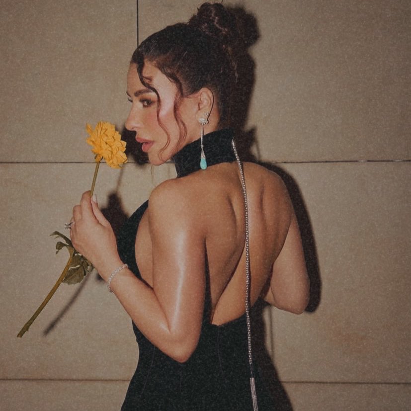 xfatiimaaaa's tweet photo. قمر تشريـن ❤️ https://t.co/Xgrbvfi7xz