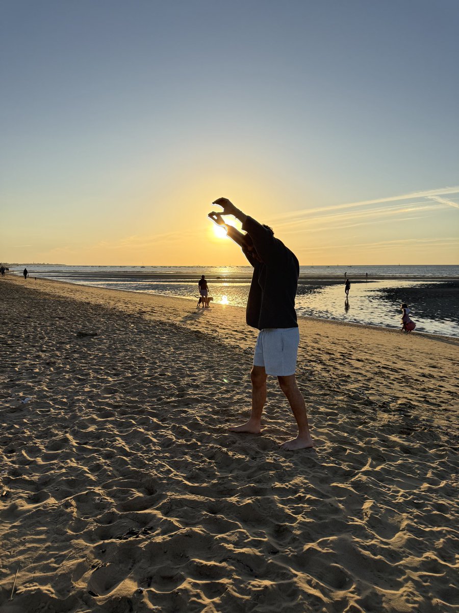 fabiocbastian's tweet photo. En La Playa de Sanlucar de Barrameda #España #Jerez https://t.co/Ut4YbjbSfk