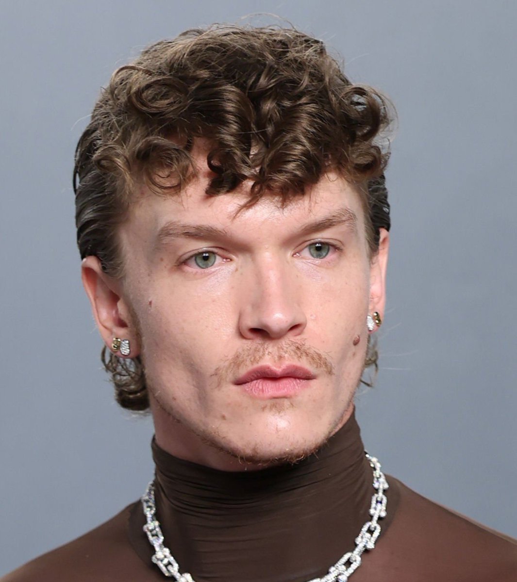 cnnrcore's tweet photo. When your hair is post-gender https://t.co/XRZ3wQl7gT