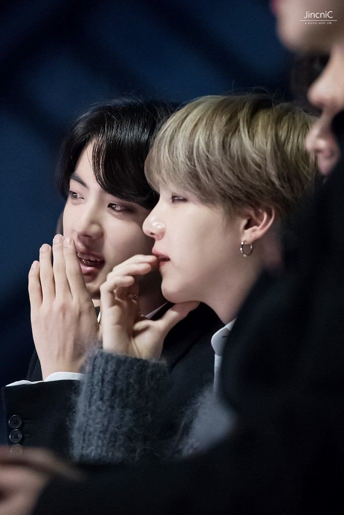 suryon12091994's tweet photo. Goodnight 🥰
#yoonjin #yoongi #suga #jin #seokjin https://t.co/9lwiAZVQrM