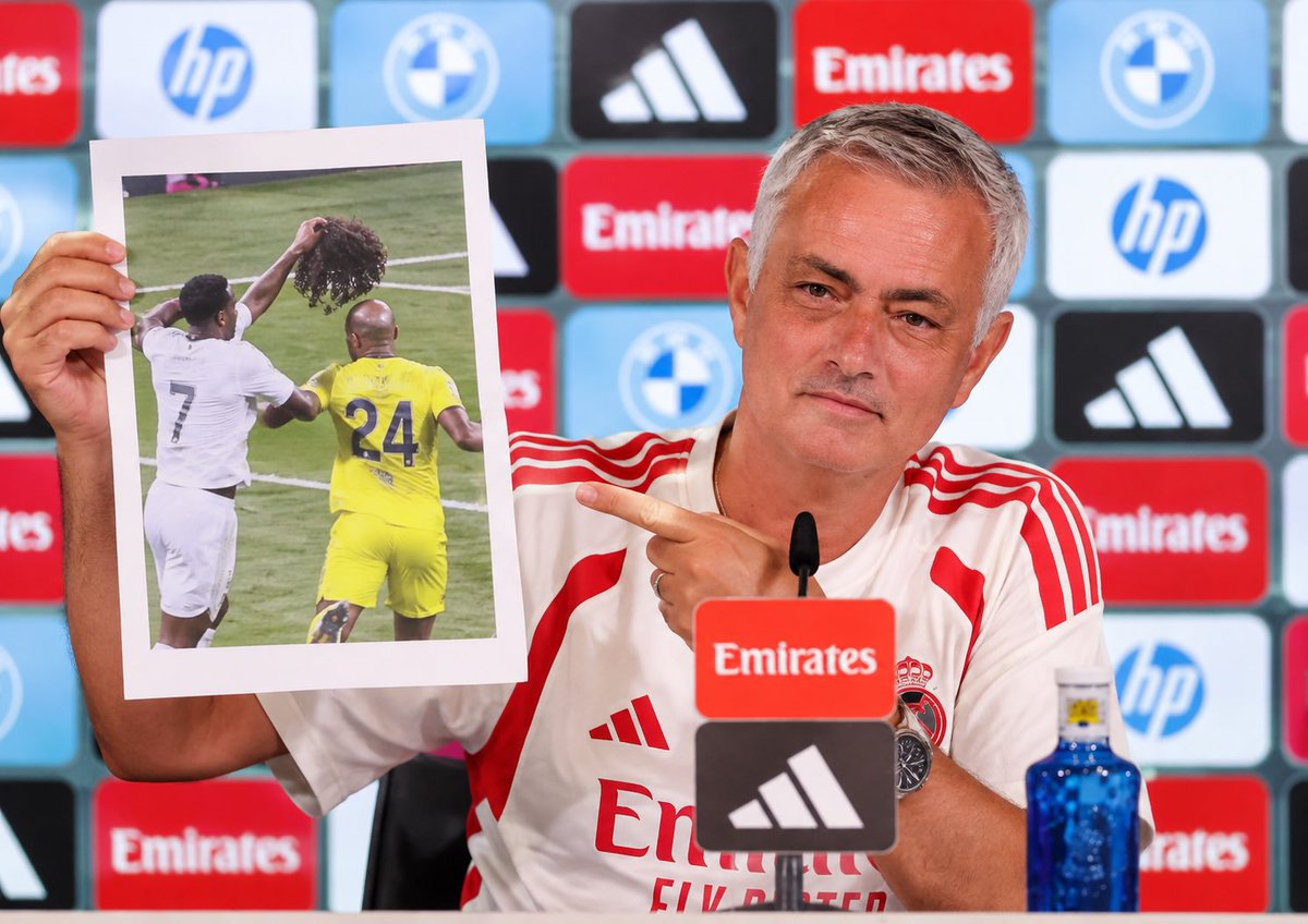 N0000_OR's tweet photo. @FabrizioRomano @lejournaldureal Meanwhile Mourinho at the post match conference 😭 https://t.co/wiYScSTDzQ