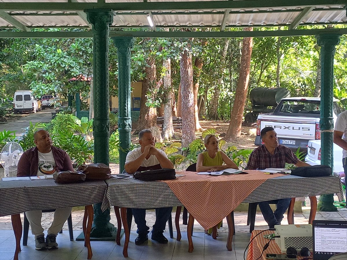 lrmt66's tweet photo. Proyecto Municipios Sostenibles efectúa hoy Taller Liderazgo para la Transición Ecológica en #Yaguajay https://t.co/dZ5mNHzfu5