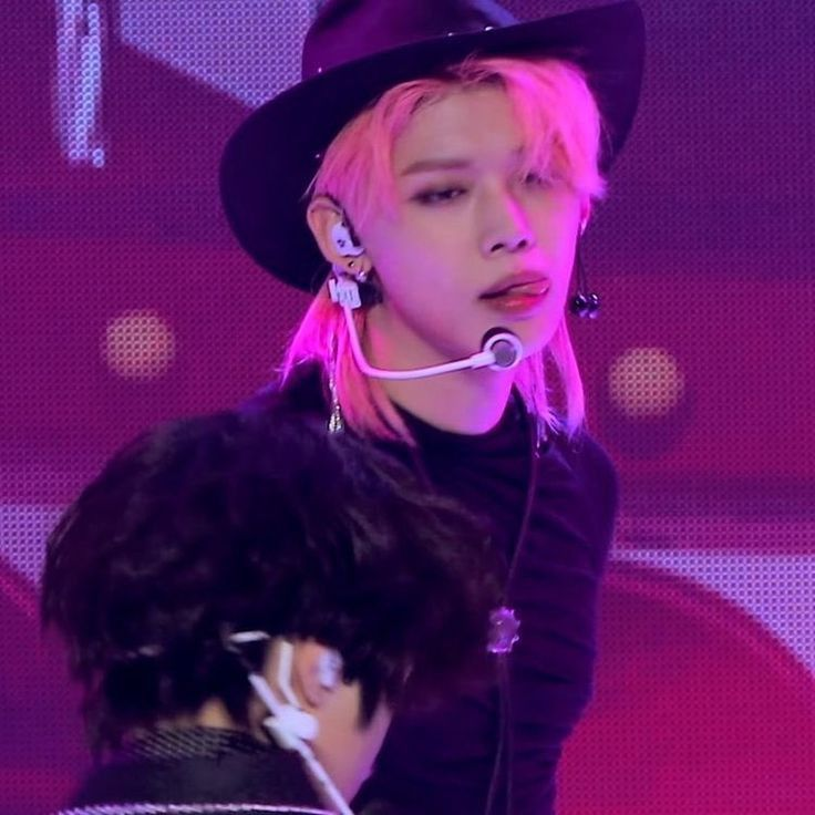 miirrormaze's tweet photo. todavia se me hace tan loco que yeonjun noona fuera tan iconico que literal inspirara un personaje de una pelicula LIKEEE encima confirmado https://t.co/jdo89cheQ0