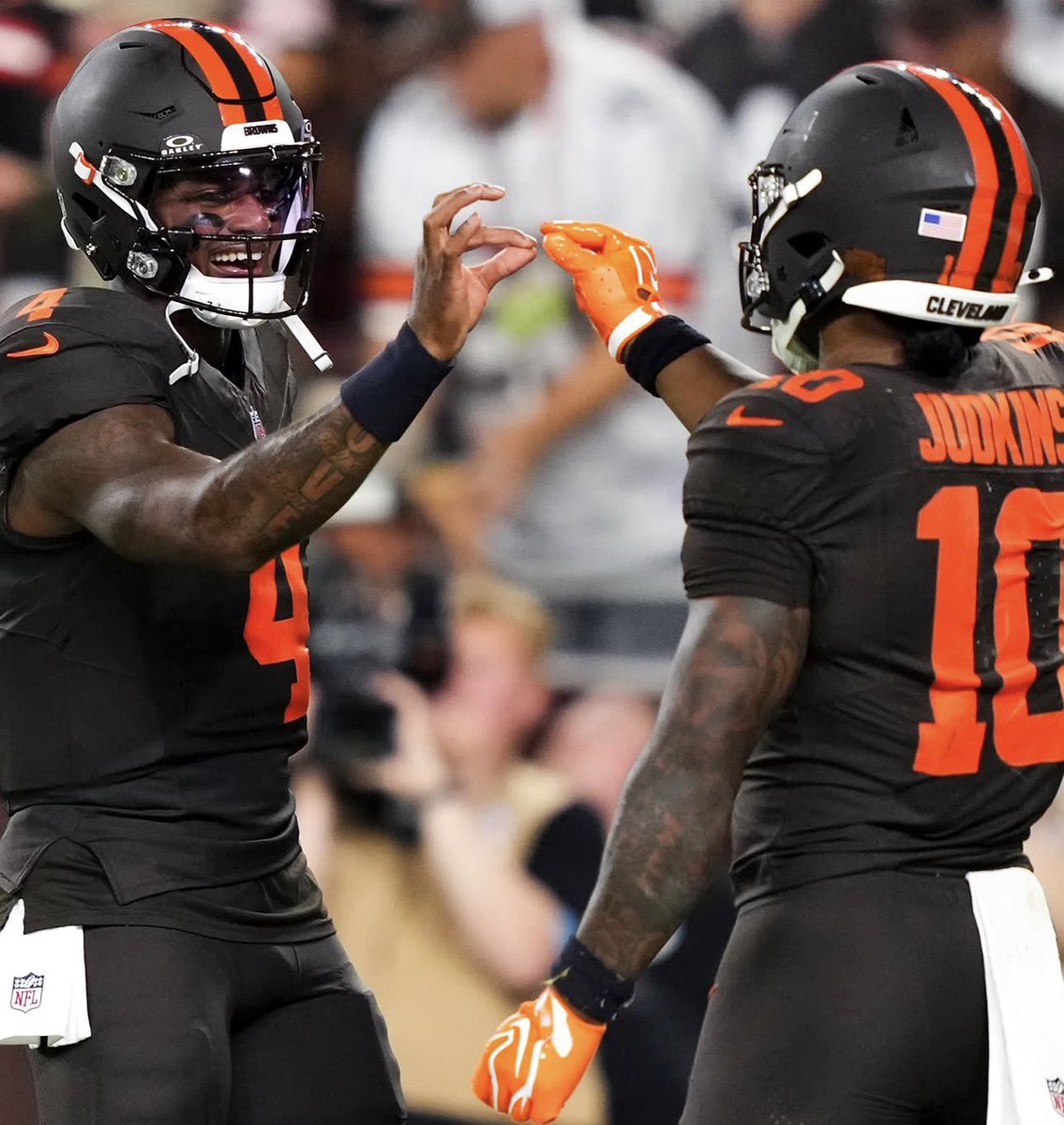 Brownscentral_'s tweet photo. Hang it in the Cleveland art museum https://t.co/sAKjf3CZjp