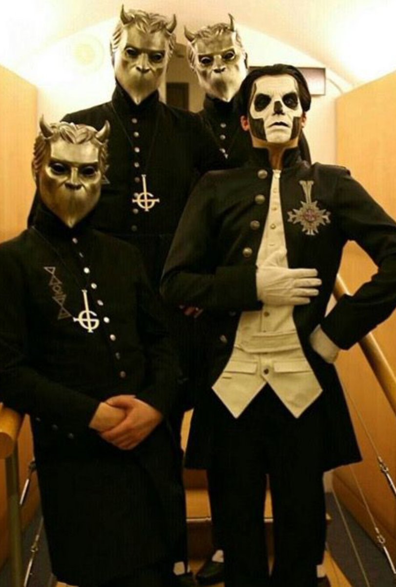 dropdeah's tweet photo. pon tu canción favorita, artista favorito y banda favorita actualmente y etiqueta a 5 personas para q lo hagan.

@jnnkuromi @robbiedahero @d0ll1nnie_ @chicouva4 @wintrwings (si le da por quitarse el candadito) https://t.co/uQDBSgWVYG
