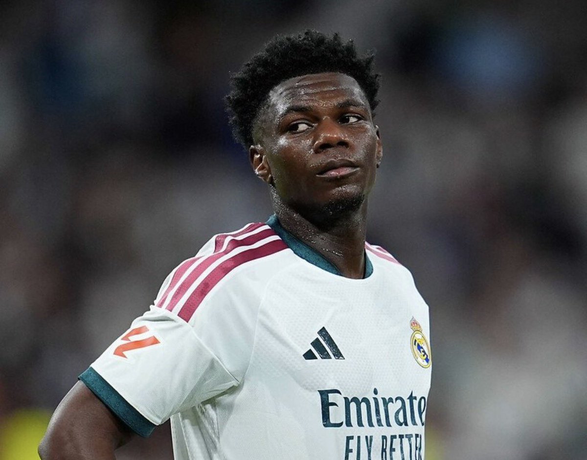 FabrizioRomano's tweet photo. 🚨 Aurélien Tchouaméni: “I don't understand what's going on with the referees and that red card to Vinicius”. https://t.co/Q6IYfD5GEw