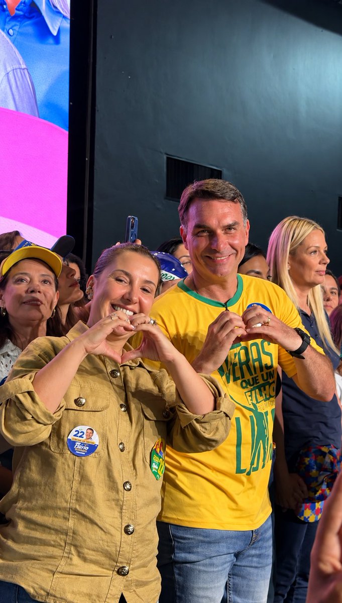 soudanimarques's tweet photo. Aqui é @flaviobolsonaro 2️⃣2️⃣🫶🏻Contagem regressiva pras urnas! 🇧🇷 https://t.co/TAPHNgeepZ