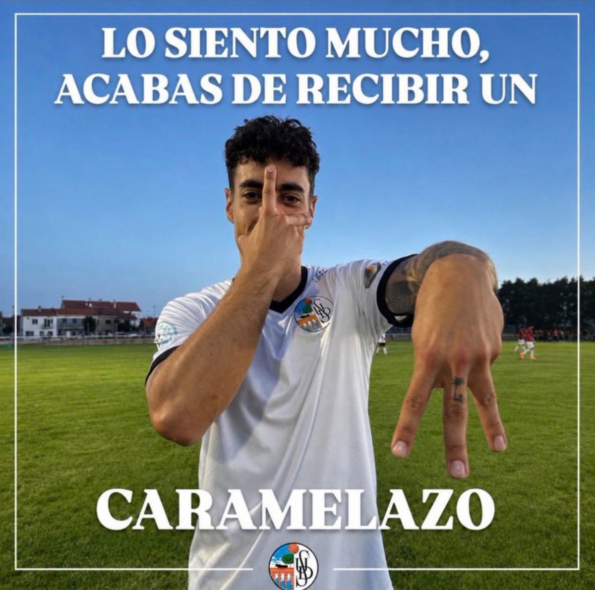 OkSectario's tweet photo. #Lideres | Que bien se siente estar en la puntita 🤩

La UDS se 'acaramela' con el liderato tras vencer al Sanse 3-2 en el Helmántico y se pone lider.
Si esta madrugada Irán bombardea la sede de Israel en c/Rúa Mayor 43 y se suspende la liga ASCENDERÁN DIRECTAMENTE https://t.co/K5FFrH84xk