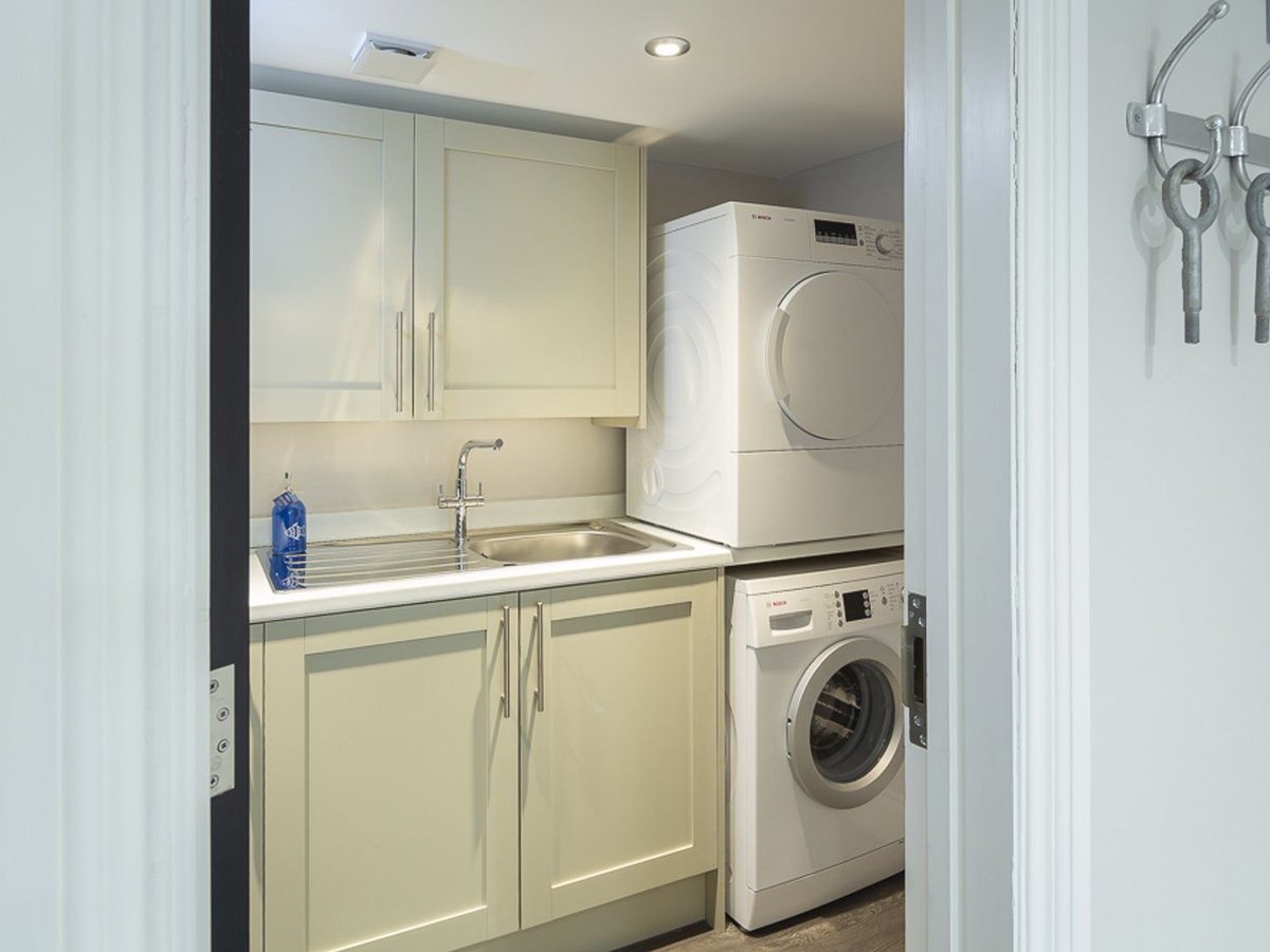 scateringcouk's tweet photo. Stylish cottage in central Dartmouth, sleeping six in three bedrooms
🐾 Dog friendly
📍 Dartmouth, Devon
https://t.co/IqmVDqOBvr
#Dartmouth #Devon #DogFriendly #HolidayCottage #SelfCatering https://t.co/3OIpWthYvO