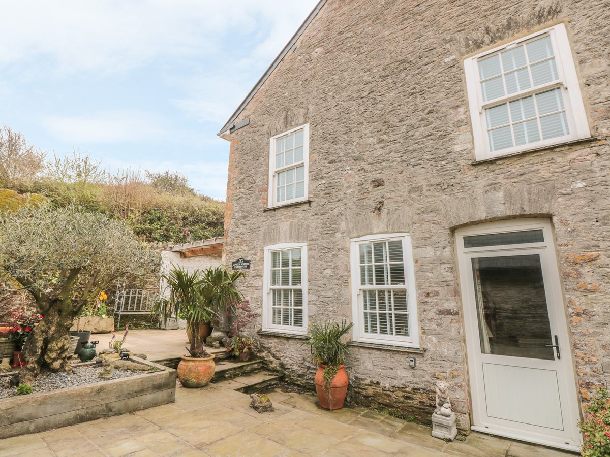 scateringcouk's tweet photo. Lower Norton Farmhouse, a 5-bed retreat in Dartmouth sleeping up to 10 people.
🐾 Dog friendly
📍 Dartmouth, Devon
https://t.co/EU13NtnRVv
#Dartmouth #Devon #DogFriendly #HolidayCottage #SelfCatering https://t.co/VY0rDQvP0U