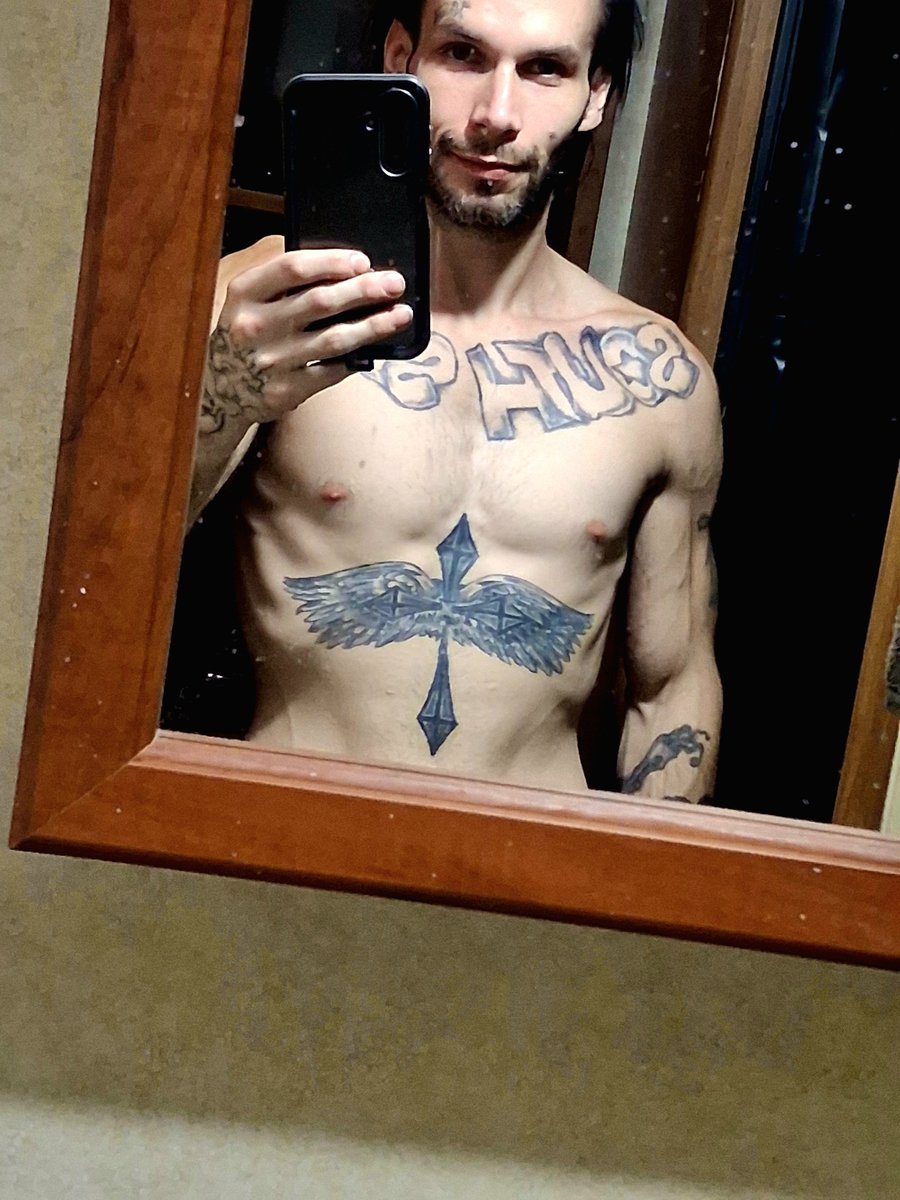 RobbieRexroat's tweet photo. Finally, working out starting to pay off https://t.co/09FpRg4uym