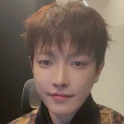 subaroo8's tweet photo. Cevde hangisi sensin burda anlasilmiuor cevdet kim kim aminakoyim🥲 https://t.co/brvm0iM7IK