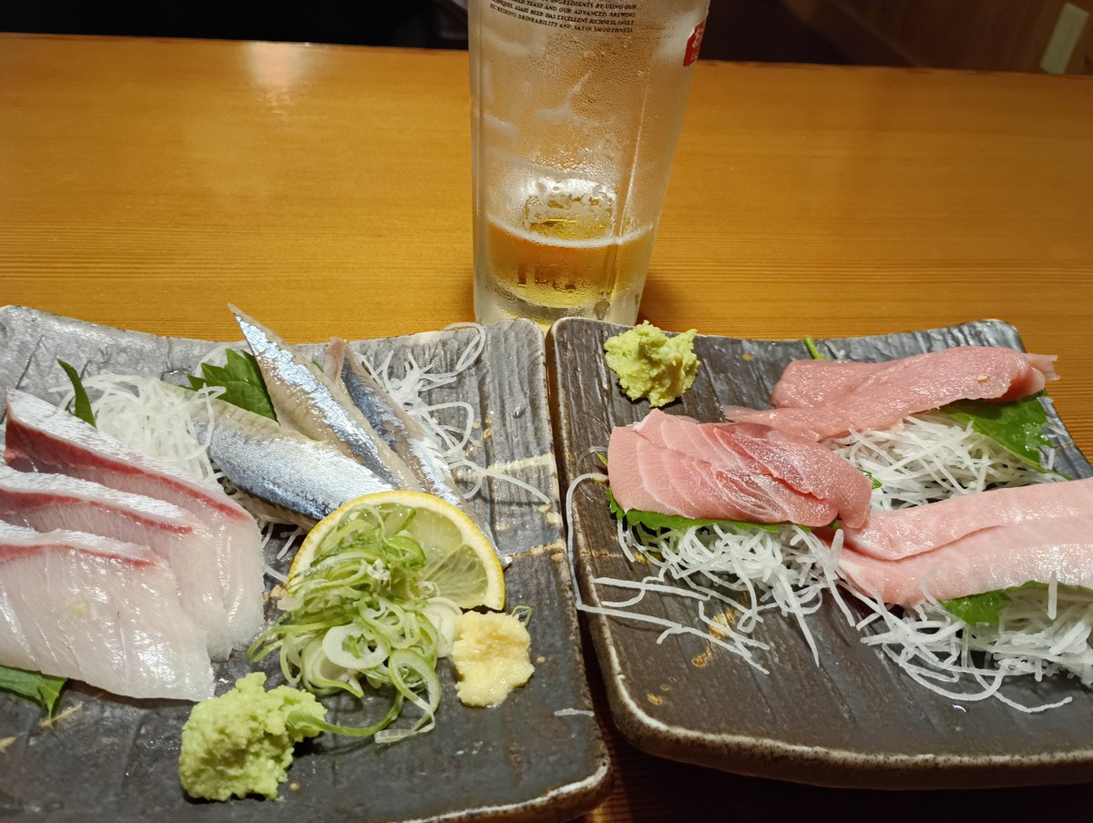 championkpp's tweet photo. 2026/10/10
大分ハローキティ空港からレンタカーで豊前うどん津田屋かんべいでゴボウ天うどん😁福岡県北九州市黒崎まで走って玄界灘等の刺し身😆夜は黒崎のライブハウスでつしまみれのハイエナジーロックを浴びた😁大好きな「低気圧のせい」久々にやってくれて上がったわ～😃 https://t.co/UGLC25n79E