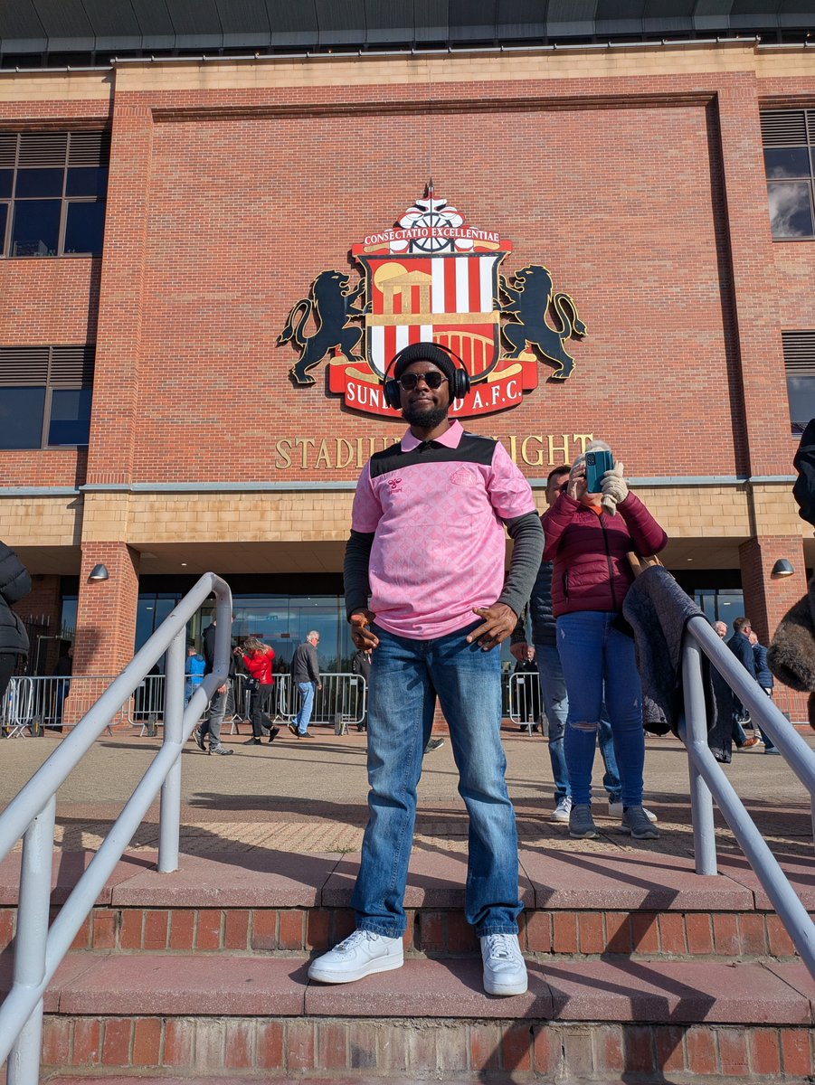 Aye_Forces's tweet photo. Second live match of the season for me today.
Sunderland v Brighton
#SUNBRI https://t.co/uWOMjtnVFS