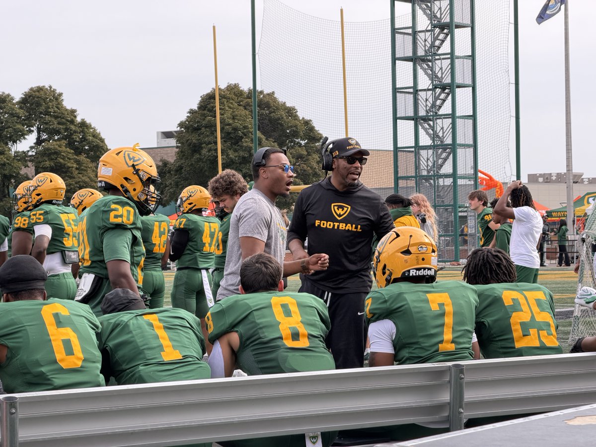 waynestate's tweet photo. Wayne State Homecoming celebrates Warrior pride, community and tradition! From tailgate vibes and seeing familiar faces to honoring our Hall of Famers and cheering for the Homecoming Court, today was packed with high energy and excitement. 🔰 https://t.co/kdVXqNz2BH