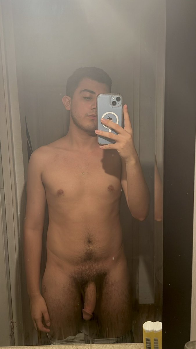 elbuchiric0's tweet photo. Pal insta 🧎‍♂️‍➡️/ Pal X 🥵 https://t.co/rvaK4FSvut