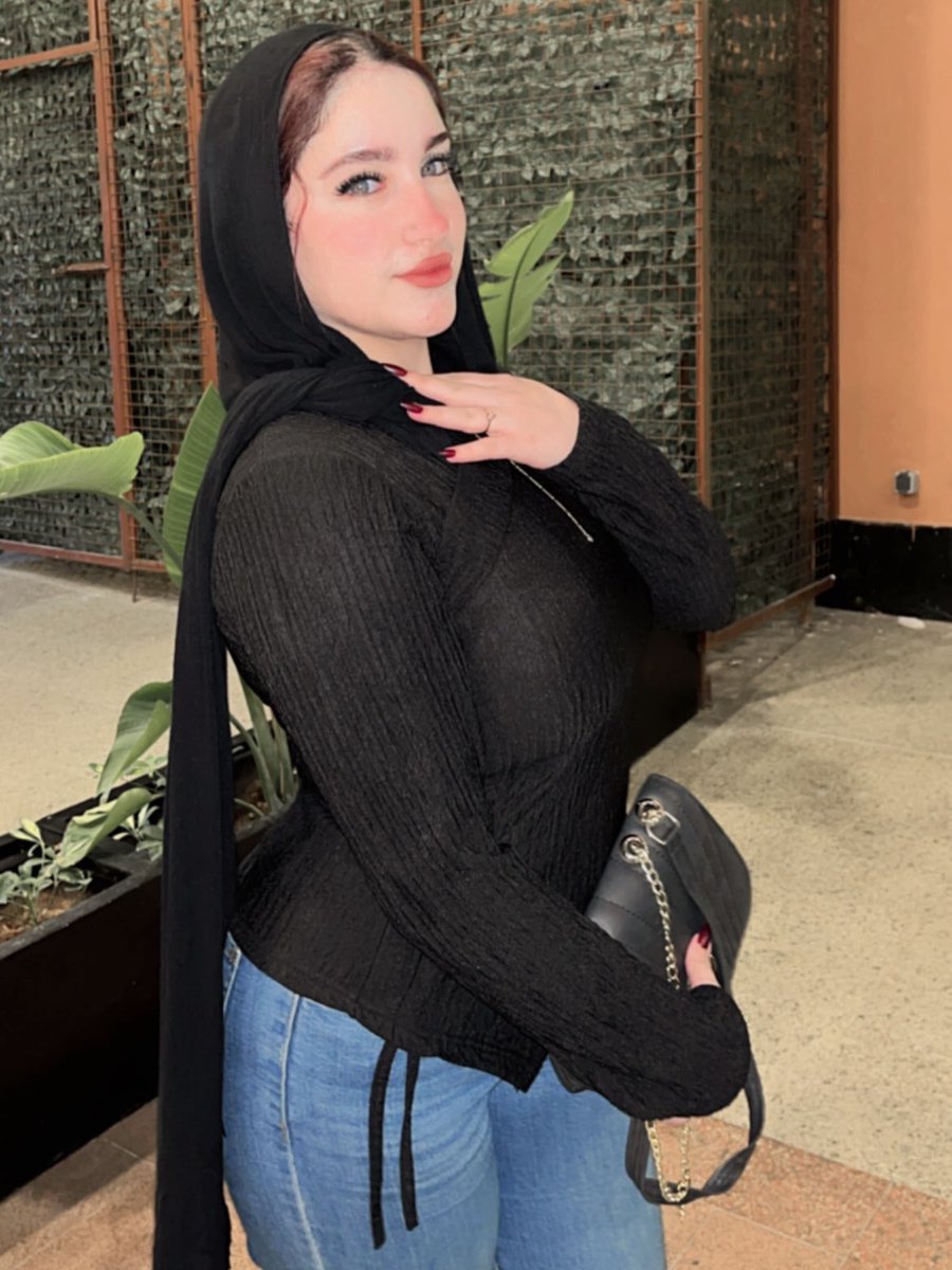 Ali162220455715's tweet photo. لو اختك قالتلك انا رايحه حفله مع صحباتي ارفض ❌
بعدين هتفهم ليه 🖤🔥 https://t.co/RacMYTxE2w