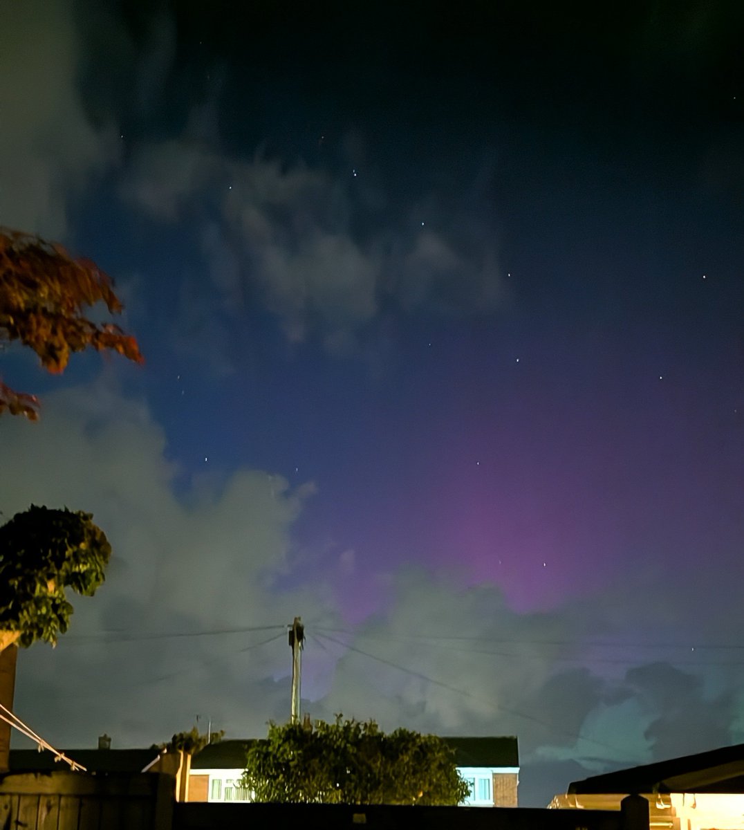 FalkirkBairn01's tweet photo. Aurora this evening! https://t.co/pij5b2Qta5
