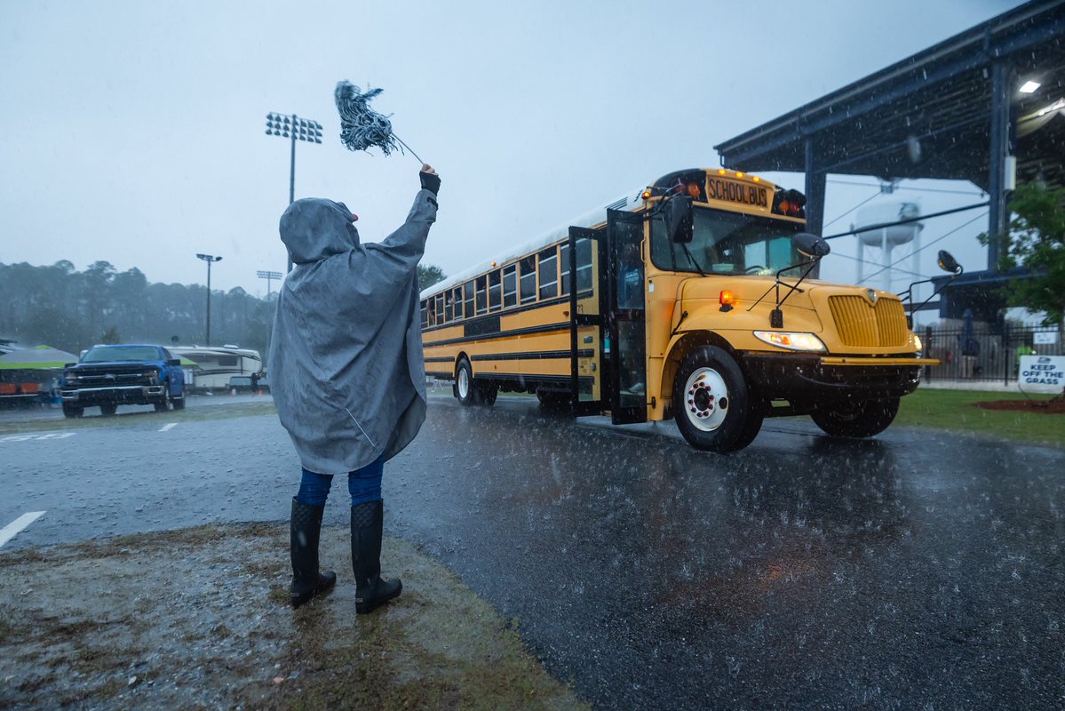 GSAthletics_FB's tweet photo. Rain can’t stop these Eagles!

#HailSouthern https://t.co/gpu8DyRdg9