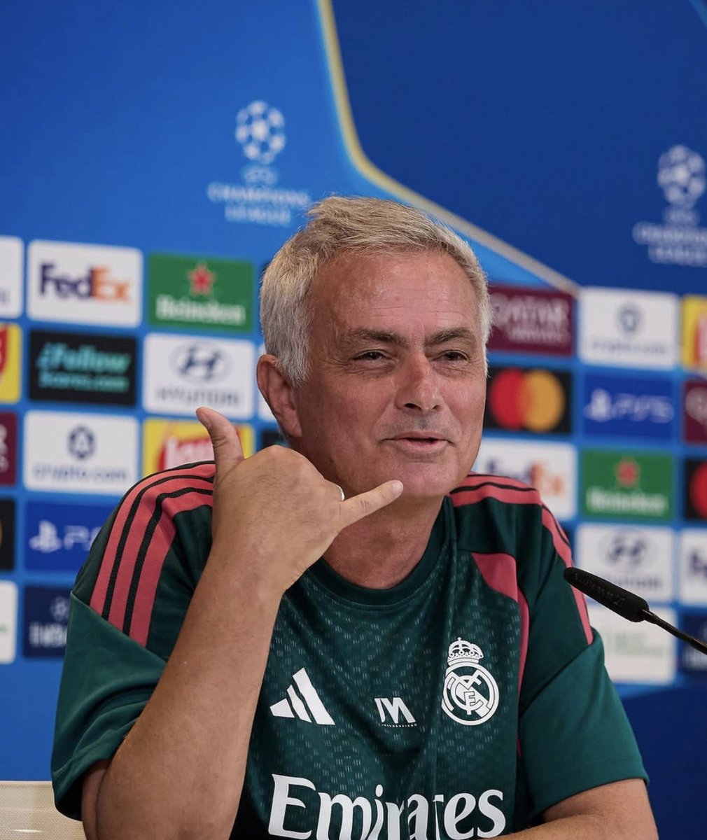 AdriRM33's tweet photo. 🚨 JOSÉ MOURINHO NO HABLARÁ EN RUEDA DE PRENSA.

HONOR, A LA PRENSA BASURA NI AGUA.

A LA LIGA NI AGUA, A LOS ÁRBITROS NI AGUA.

ES TODO VERGONZOSO. https://t.co/UsCrS5cY68