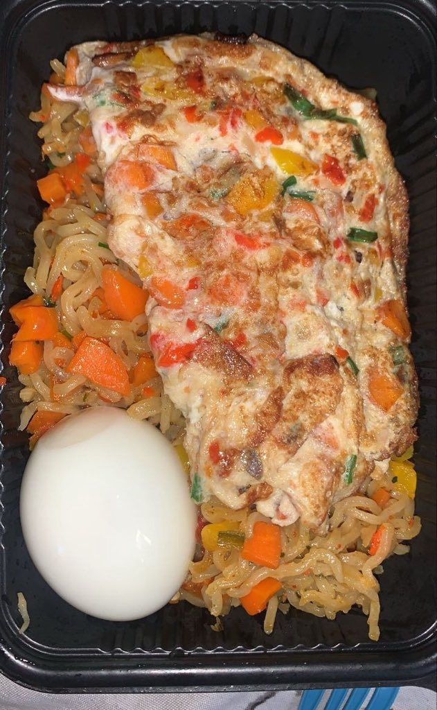 aisha47864's tweet photo. Can you buy this food for #5800??🎤 https://t.co/YBm9CsQLWd