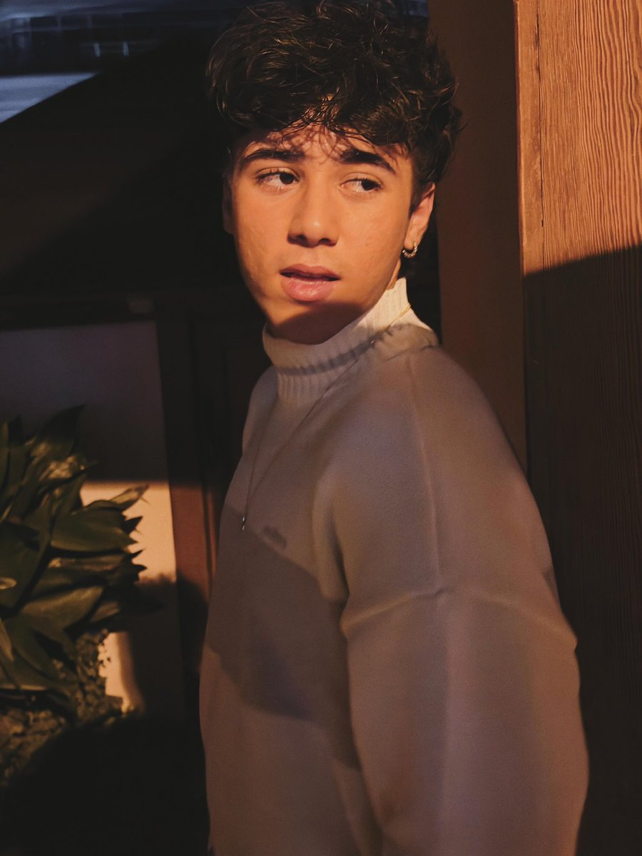 CrushBoysNews's tweet photo. https://t.co/9tG99yVGjl