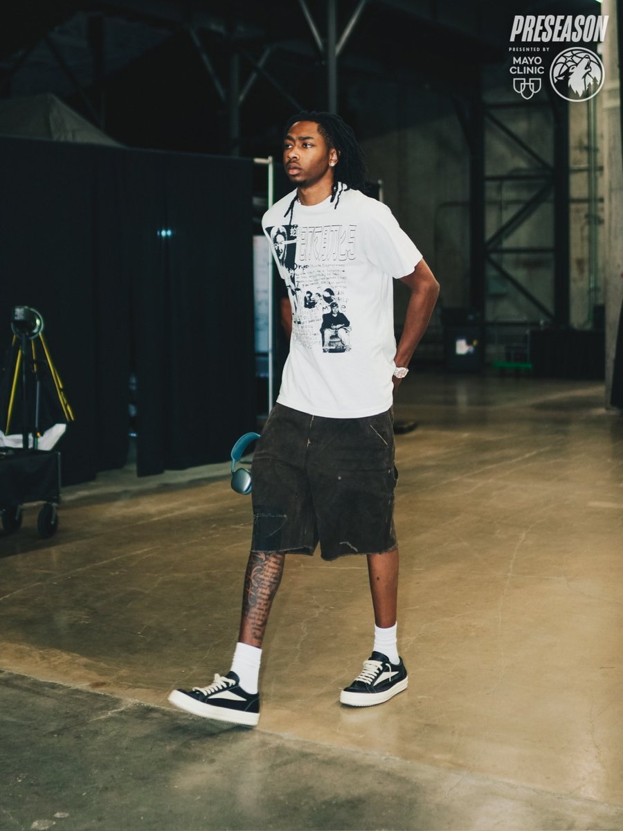Timberwolves's tweet photo. there they go. 🐺 https://t.co/7BMHq9ptTM