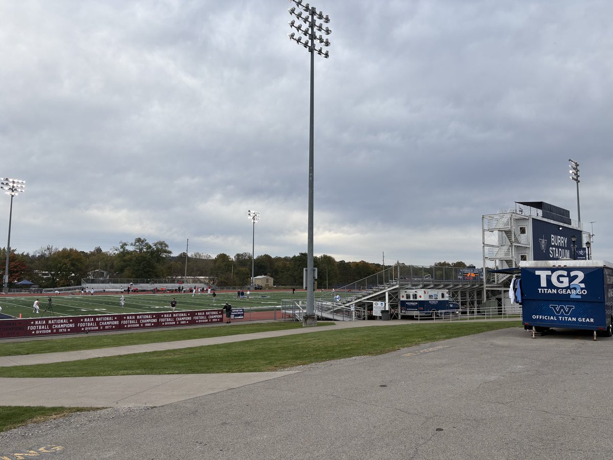 JMackey_PGH's tweet photo. Making a guest appearance on @WCN247 tonight for Grove City and @WCtitansFB. Joined by @tomrookmedia and @ethankurtz12. Love this place. https://t.co/FYUzk0AkM1
